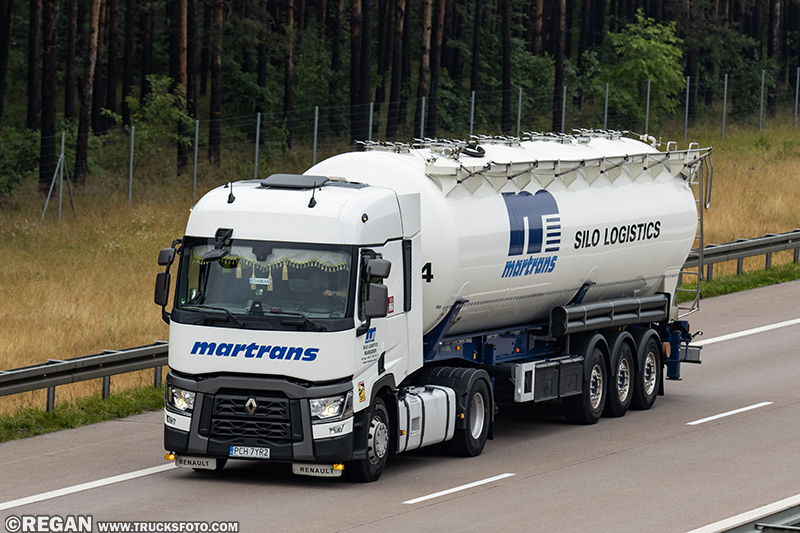 Renault Range T - Martrans Margonin.jpg