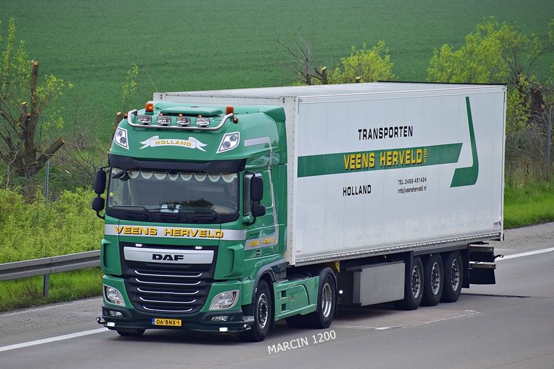 _DSC4066 VEENS HERVELO-crop-DAF XF 106.JPG