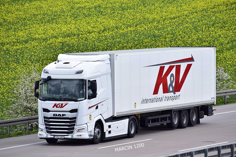 _DSC1995 K&V-crop-DAF XG.JPG