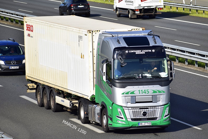 _DSC7998 EKB-crop-VOLVO FH AERO.JPG