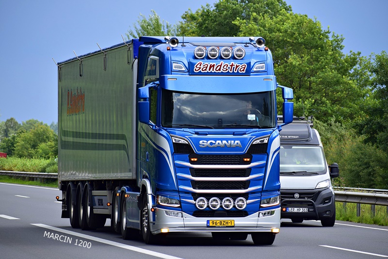 _DSC7940 SANDSTRA-crop-SCANIA S.JPG