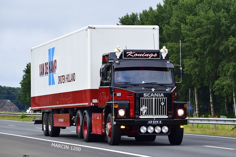 _DSC9822 KONINGS-crop-Oldtimer Scania 141 V8.JPG