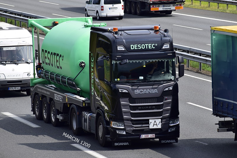 _DSC9158 DESOTEC-crop-SCANIA S460.JPG