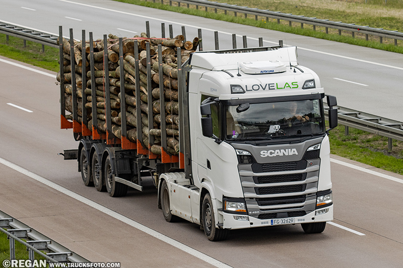 Scania R450 Love Las-Trans.jpg