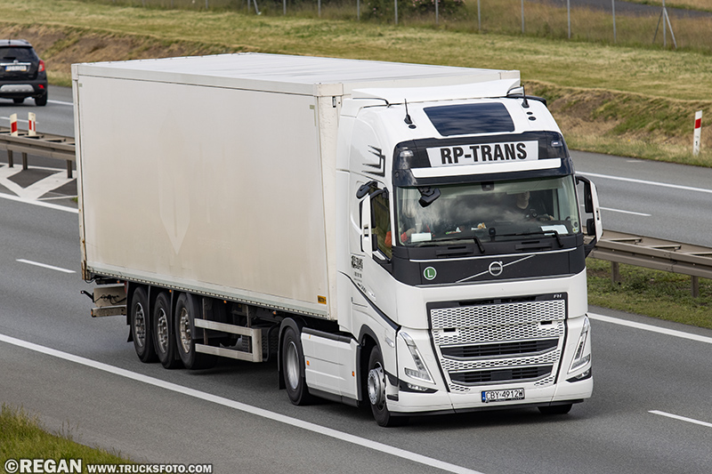 Volvo FH5 - RP-Trans.jpg