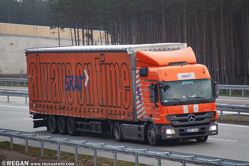 Mercedes-Benz Actros MP3 - Skat.jpg