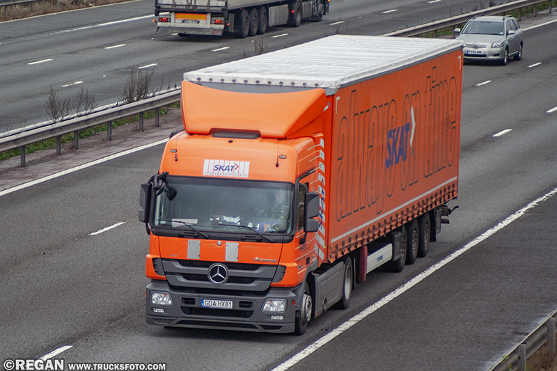 Mercedes-Benz Actros MP3 SKAT.jpg