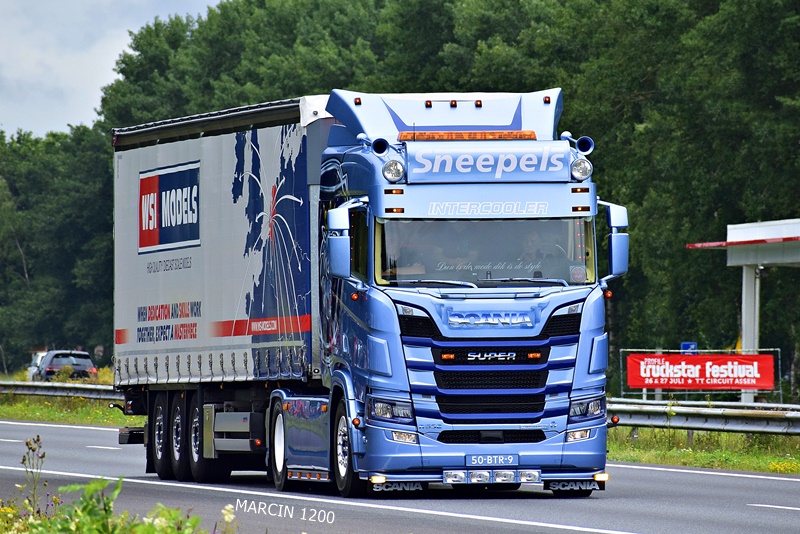 _DSC0424 SNEEPELS-crop-SCANIA R530 V8 NG.JPG