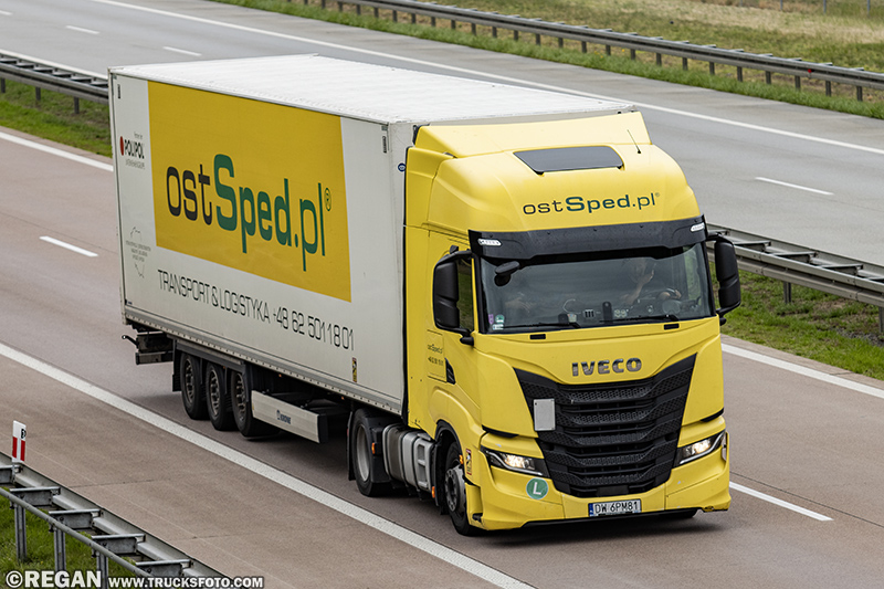 Iveco S-Way - OstSped Polipol.jpg