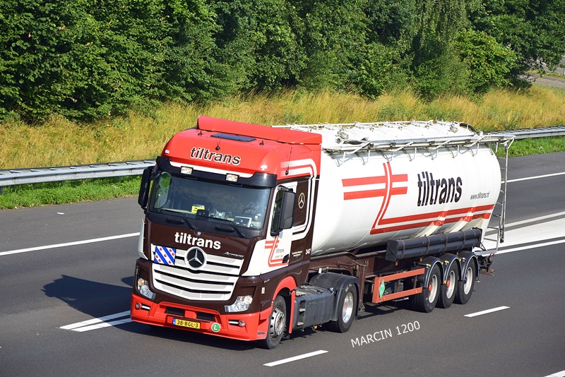 _DSC4892 TILTRANS-crop-ACTROS MPIV.JPG