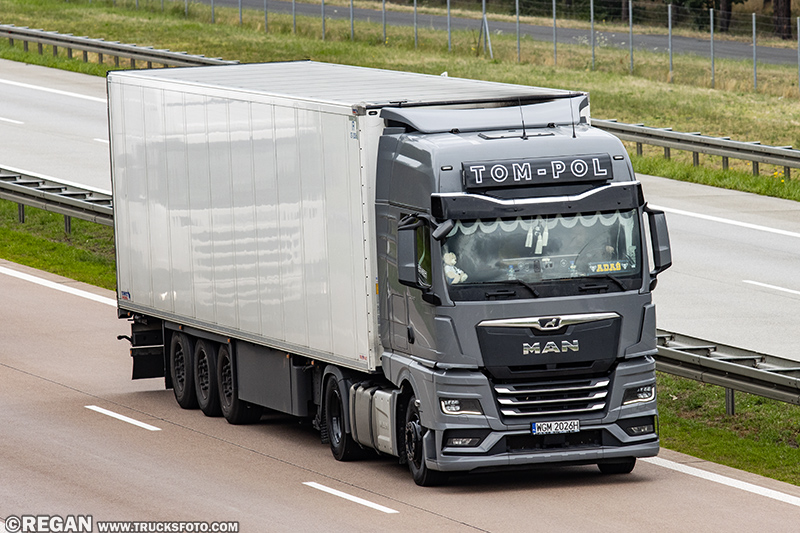 MAN TGX II - Tom-Pol.jpg
