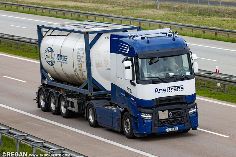 Renault Range T Evolution - AnelTrans Heng-Ching 4Tess.jpg