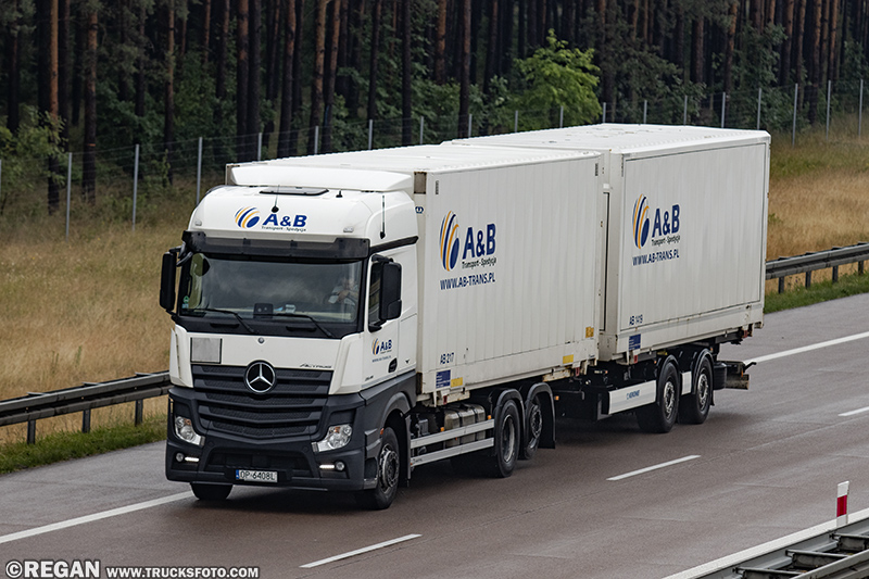 Mercedes-Benz Actros MP4 - A&B Trans.jpg