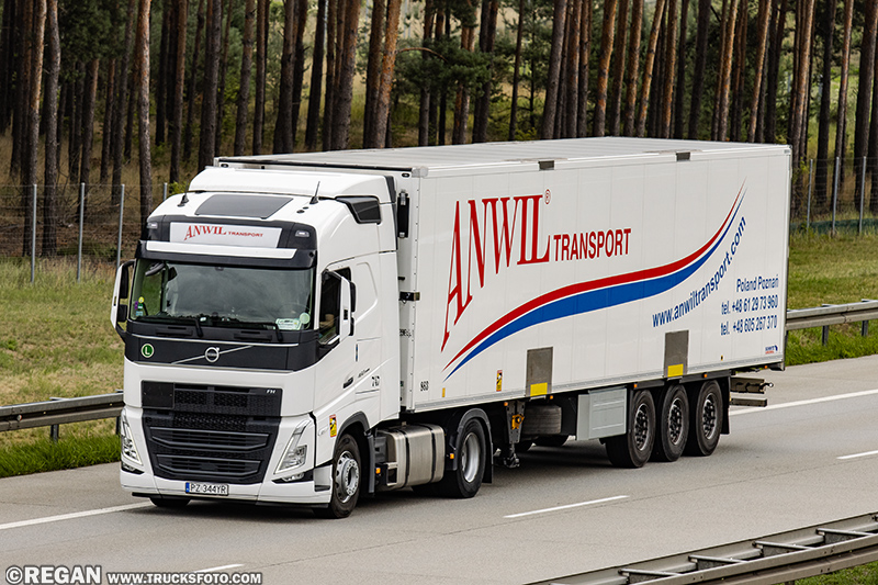 Volvo FH - Anwil Maniewo.jpg