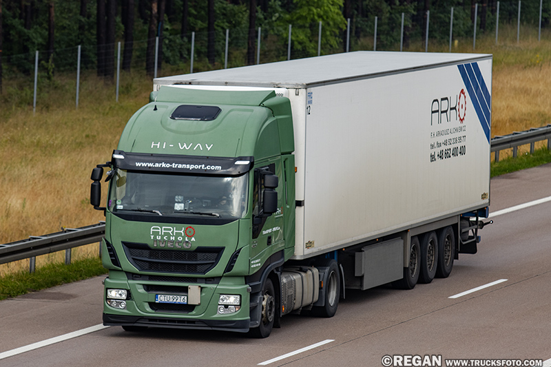 Iveco Stralis - Arko Tuchola.jpg