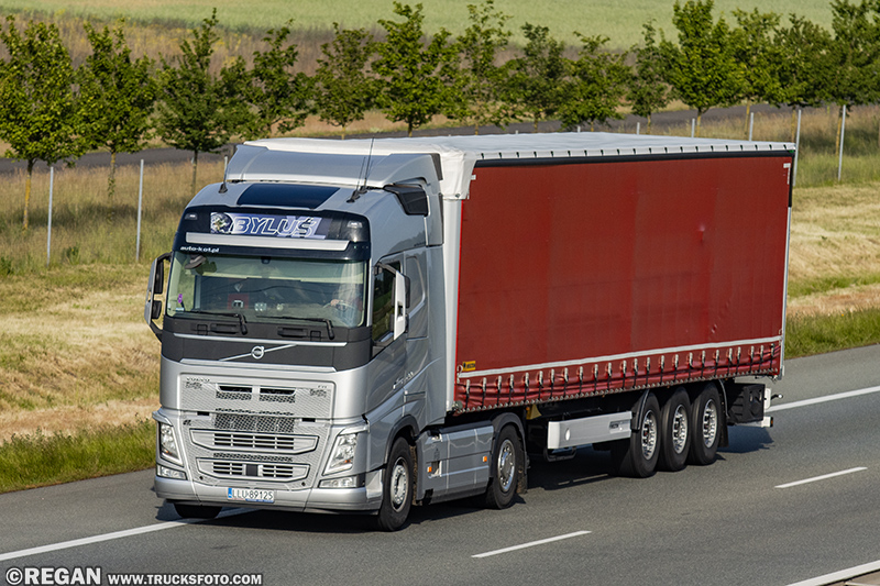 Volvo FH - Byluś.jpg