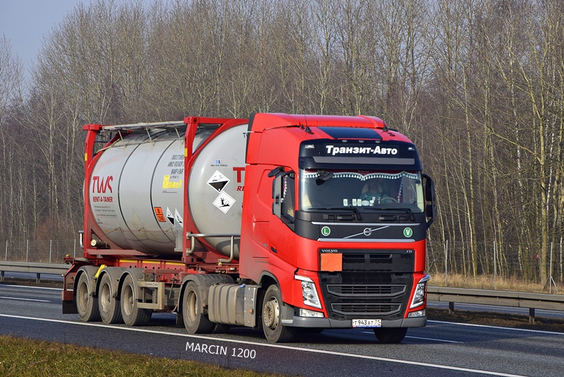 _DSC7084-crop-Tranzit-Avto-VOLVO FHIV.JPG