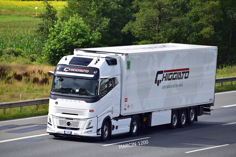 _DSC8769 CHIGGIATO-crop-VOLVO FH AERO.JPG