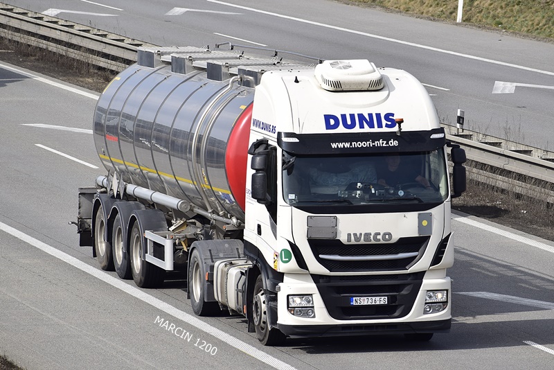 _DSC2524 DUNIS-crop-IVECO STRALIS.JPG