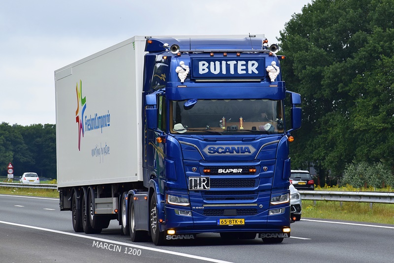 _DSC0001 BUITER-crop-SCANIA R650 V8.JPG