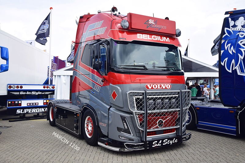 _DSC1734 SL LOGISTICS-crop-VOLVO FH AERO.JPG