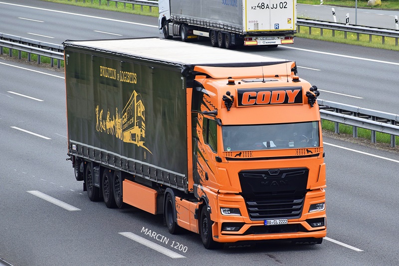 _DSC8559 CODY-crop-MAN TGX II Optiview.JPG