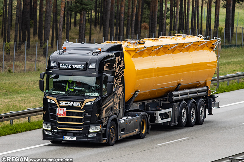 Scania R450 - Dakaz.jpg