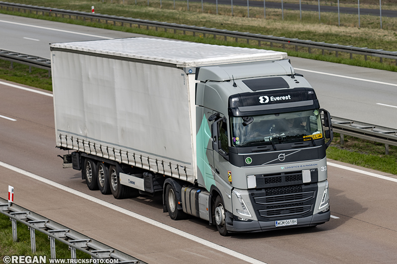 Volvo FH5 - Everest.jpg