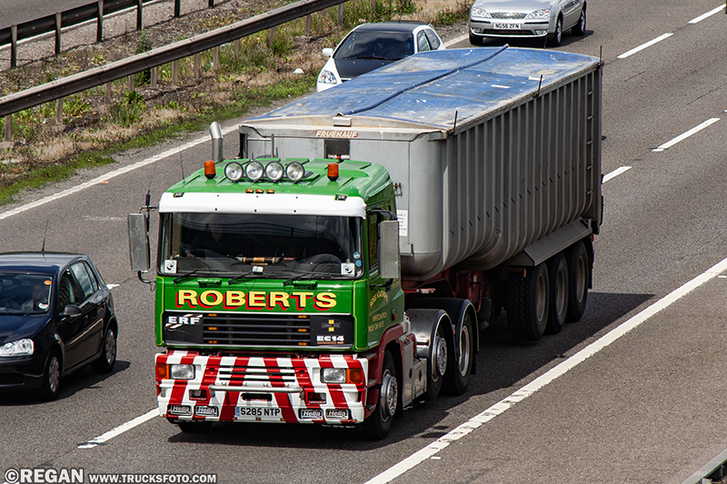 ERF EC14 - Roos Roadways Roberts.jpg
