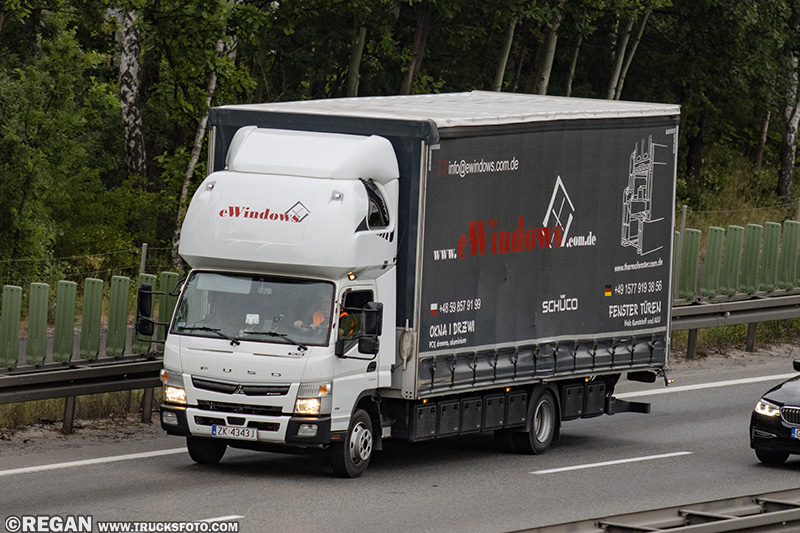 Mitsubishi Fuso Canter - eWindows.jpg