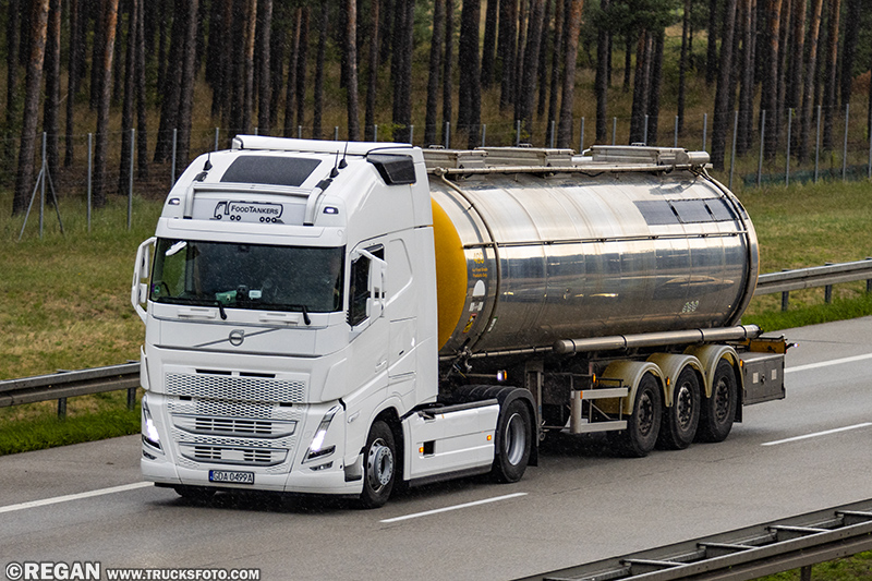 Volvo FH5 - Foodtankers.jpg