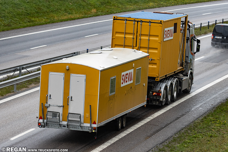 Scania R Fraktkedjan Svevia.jpg