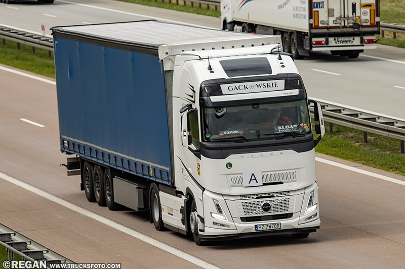 Volvo FH Aero - ITS Gackowskie.jpg