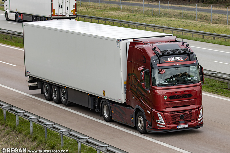 Volvo FH Aero - Golpol.jpg