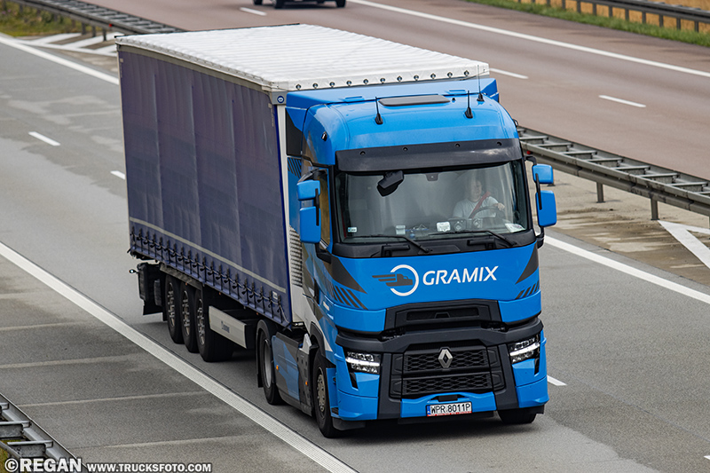 Renault Range T Evolution - Gramix.jpg