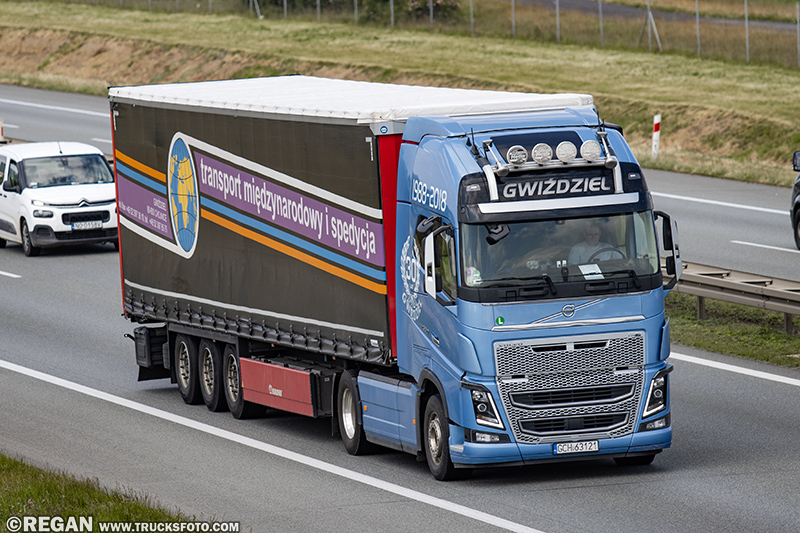 Volvo FH16 550 - Gwiździel.jpg