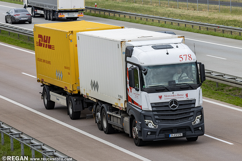 Mercedes-Benz Actros - Spedition Greif.jpg