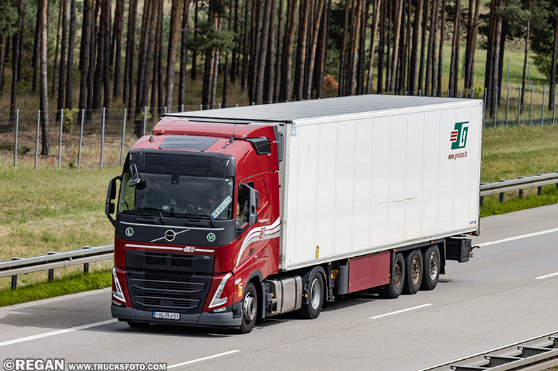 Volvo FH5 - Gricius.jpg
