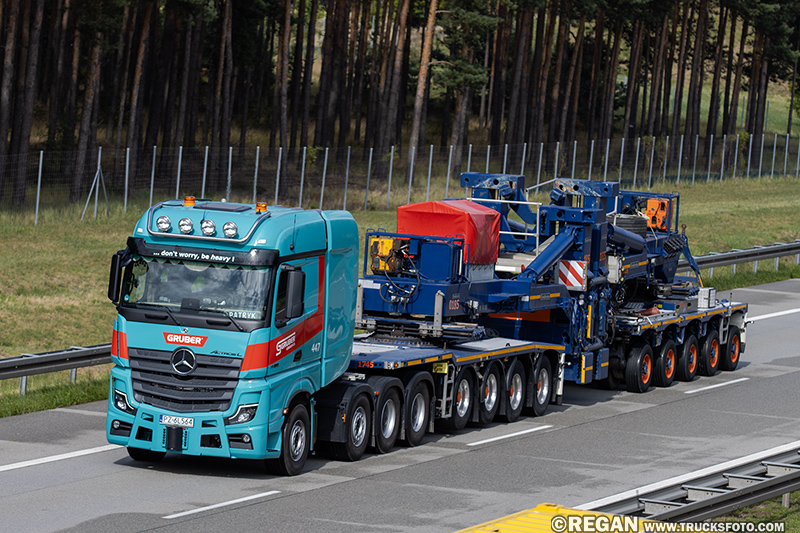 Mercedes-Benz Actros L - Gruber Logistics.jpg