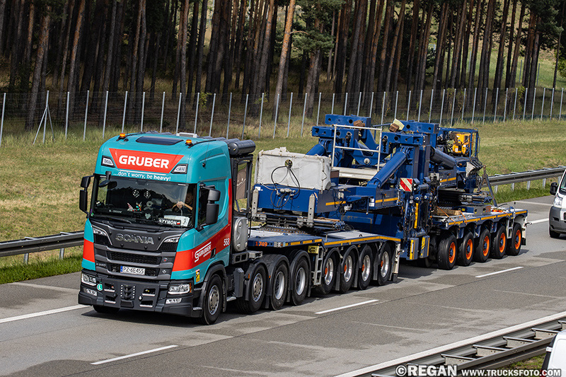 Scania R660 V8 - Gruber.jpg