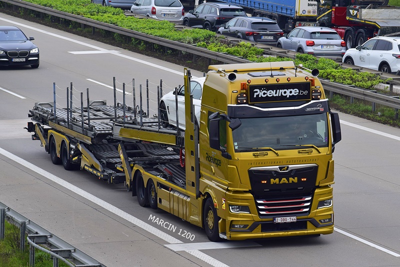 _DSC4272 PICEUROPE-crop-MAN TGX II INDYVIDUAL S.JPG