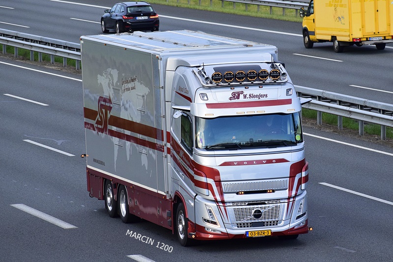 _DSC8199 ST W.SLEEGERS-crop-VOLVO FH AERO.JPG