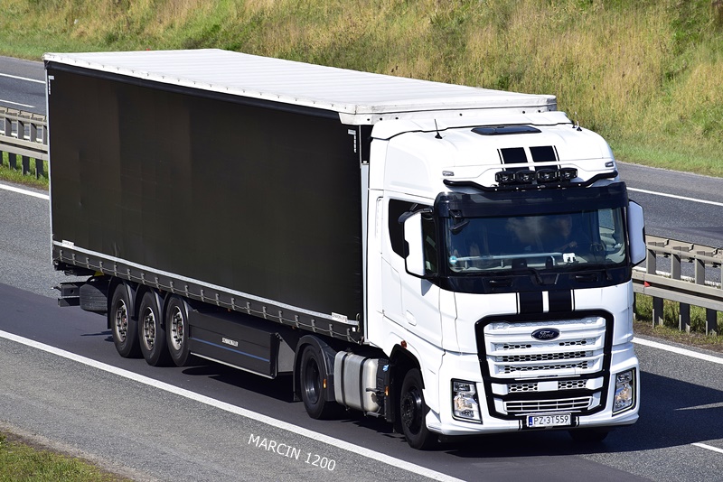 _DSC3578 Ford F-Max-crop---.JPG