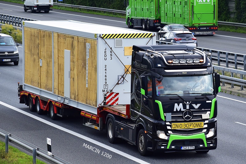 _DSC7792 MIV-crop-ACTROS MP4.JPG