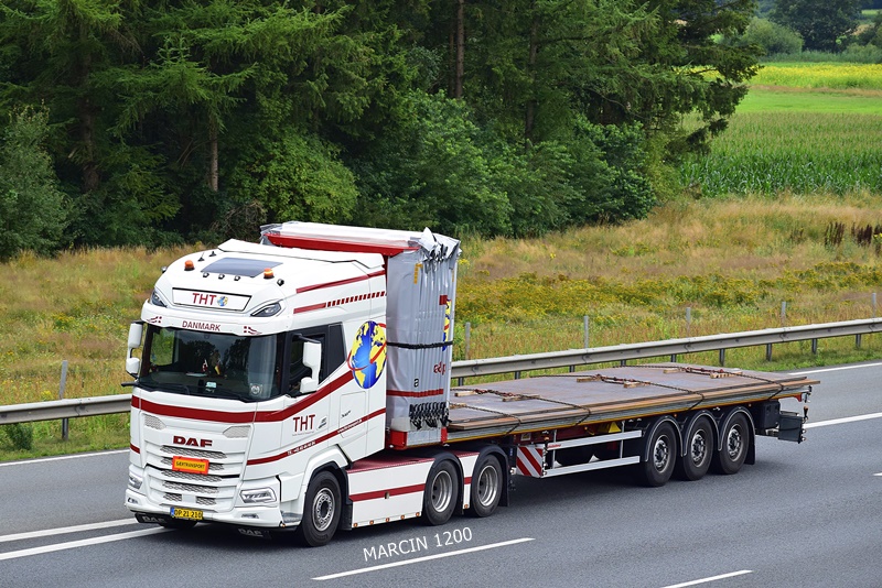 _DSC9493 THT-crop-DAF XG+.JPG