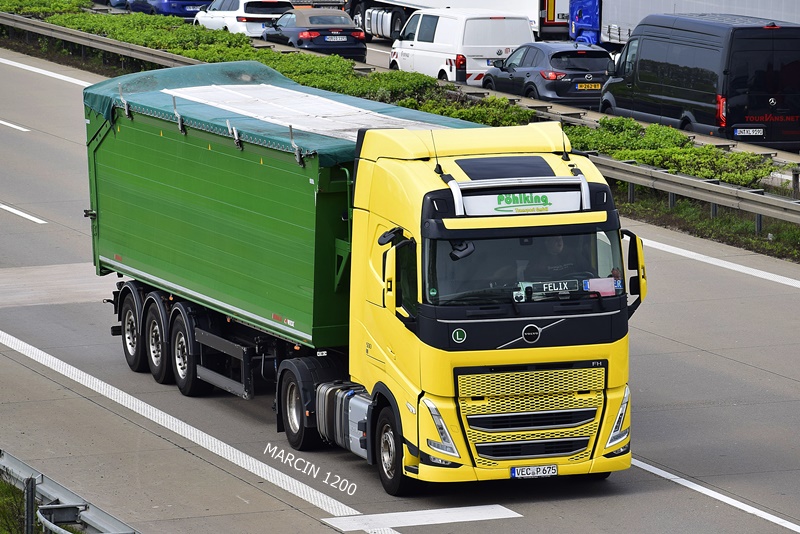_DSC4693 POHLKING-crop-VOLVO FH5.JPG
