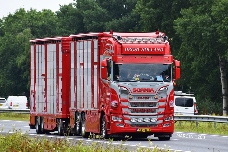 _DSC0863 DROST HOLLAND-crop-SCANIA S530 V8.JPG