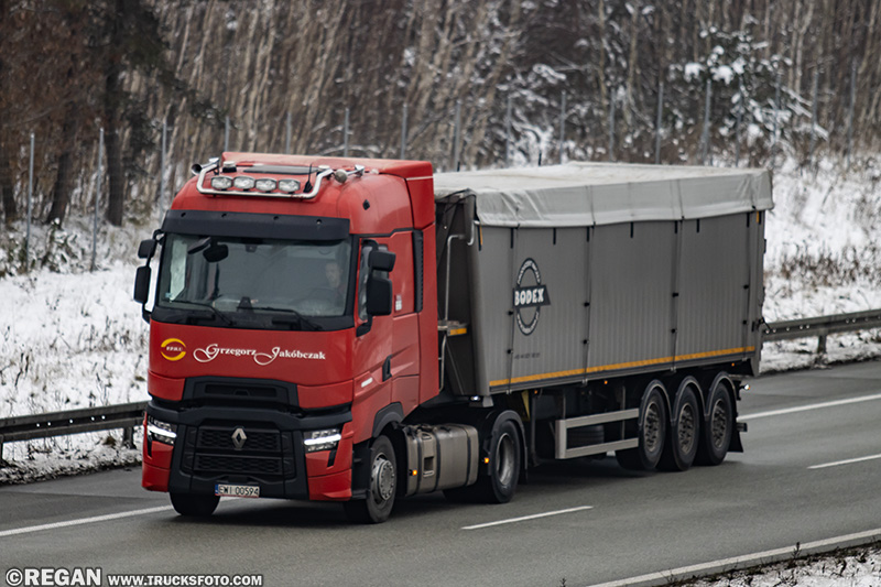 Renault Range T Evo - Grzegorz Jakóbczak.jpg