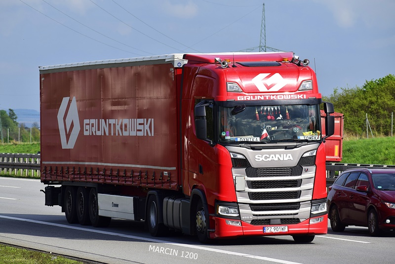_DSC2164 GRUNTKOWSKI-crop-SCANIA S450.JPG