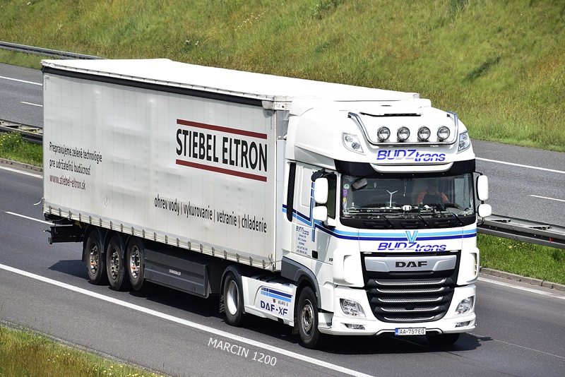 _DSC6363 BUDZ TRANS-crop-DAF XF 106 II.JPG